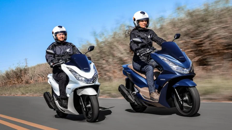 Honda comemora dez anos da PCX com recorde de emplacamentos entre as scooters