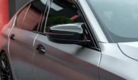 Quando é o momento ideal para substituir películas em veículos?