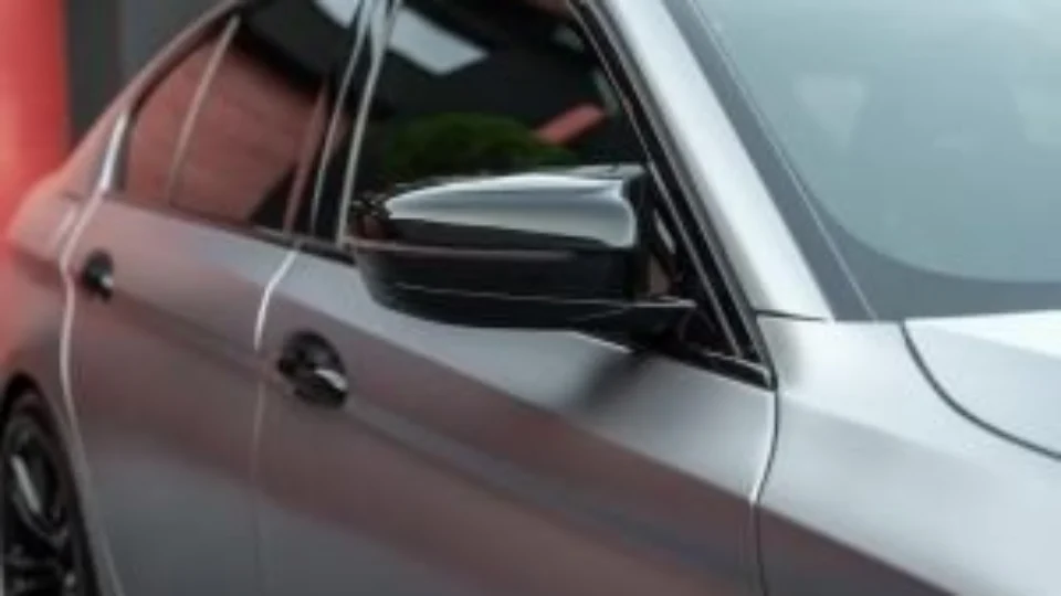 Quando é o momento ideal para substituir películas em veículos?