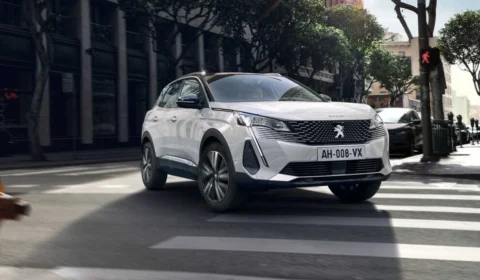 Novo Peugeot 3008 traz novidades também no design