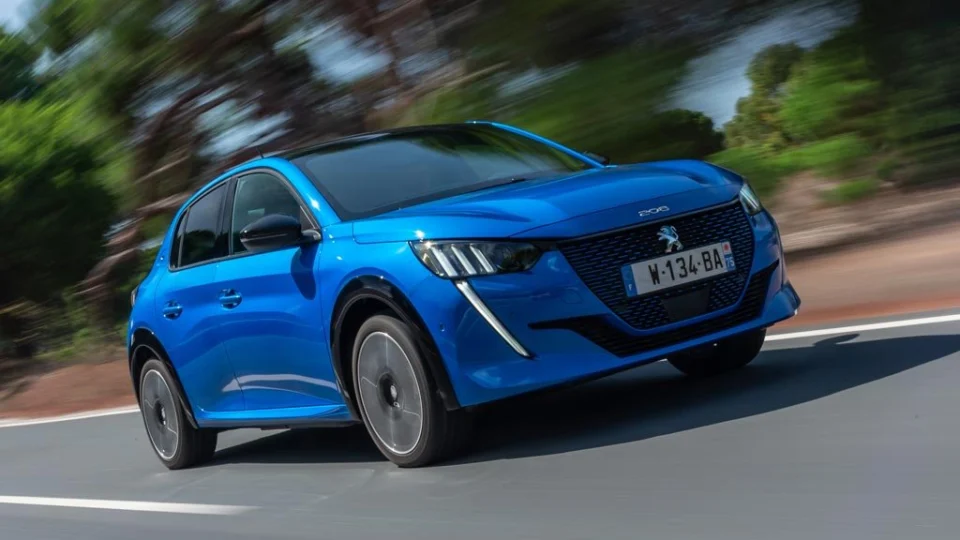 Novo PEUGEOT 208 conquista o título “Car of the Year 2020