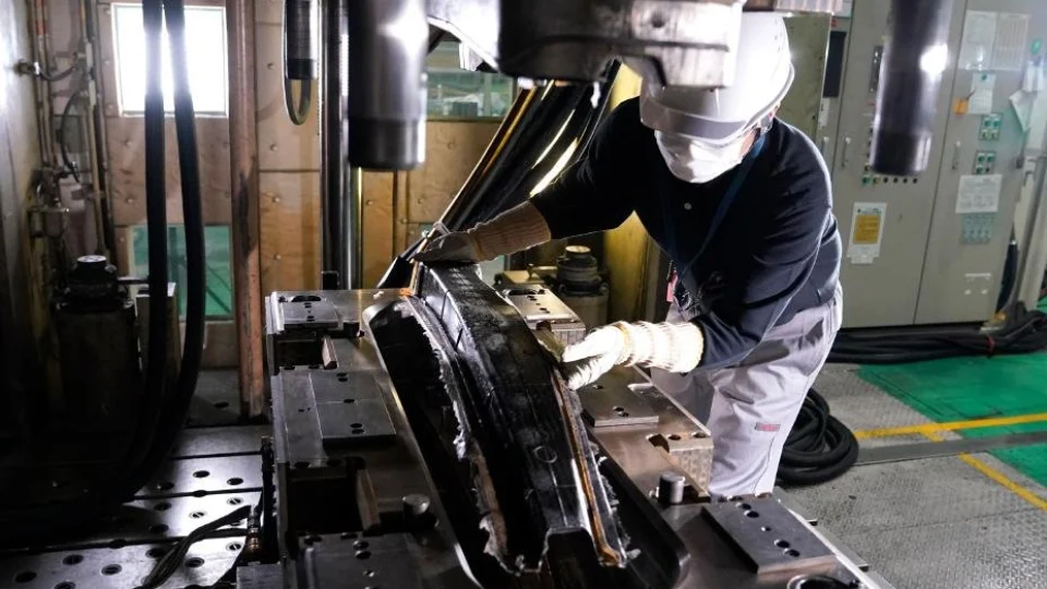 Nissan realiza importante avanço na produção de peças de fibra de carbono