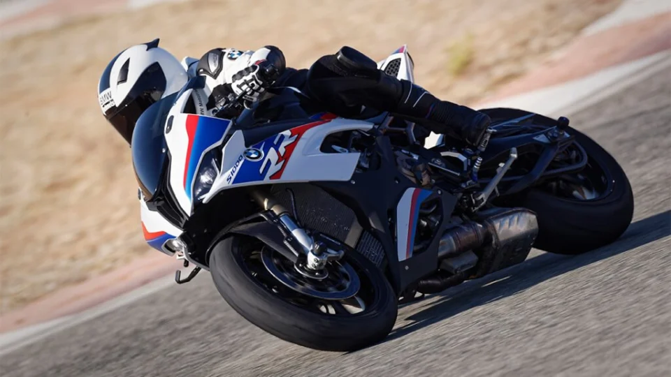 BMW Motorrad traz ao mercado brasileiro novo pacote M Carbon para a S 1000 RR