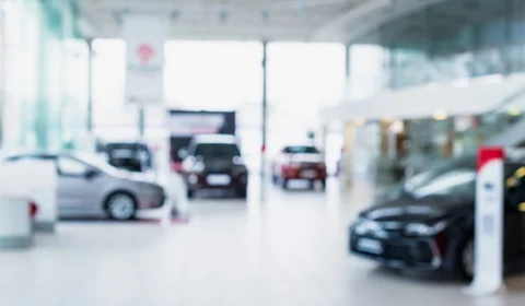 A cigarra, a formiga e a curiosa semelhança com o segmento de revenda de veículos no Brasil