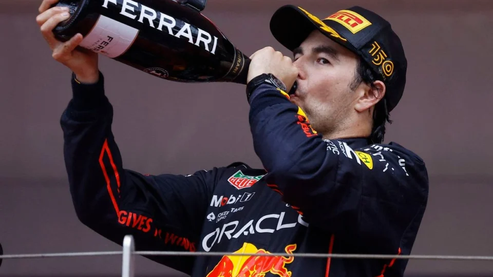 Vencedor do Grande Prêmio de Mônaco, Sergio Pérez, renova contrato com a Red Bull