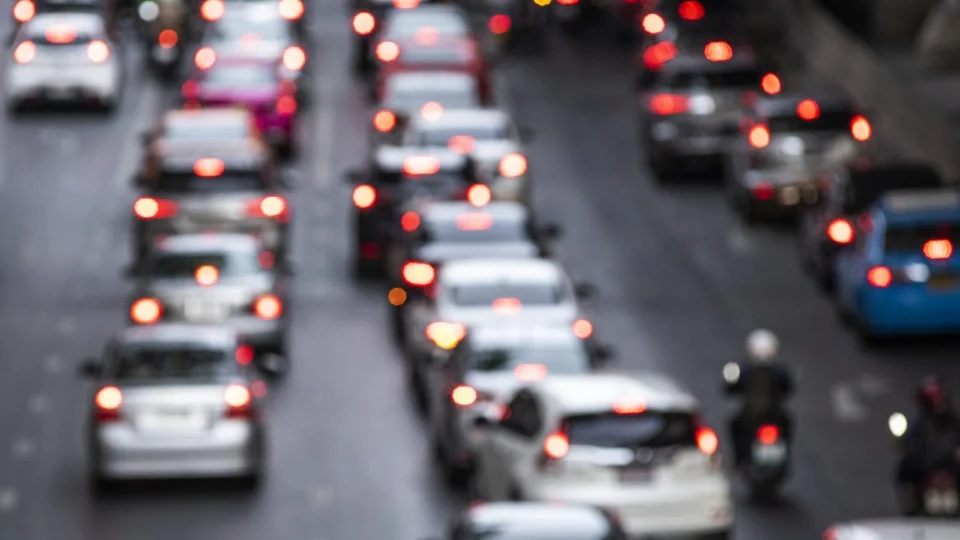 Diesel cai 1,07% após corte da Petrobras; etanol (-0,90%) e gasolina (-0,21%) também apresentam queda na segunda semana de dezembro