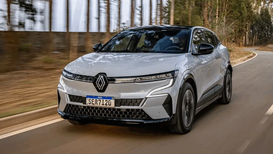 Renault traz Megane E-Tech para o Brasil 