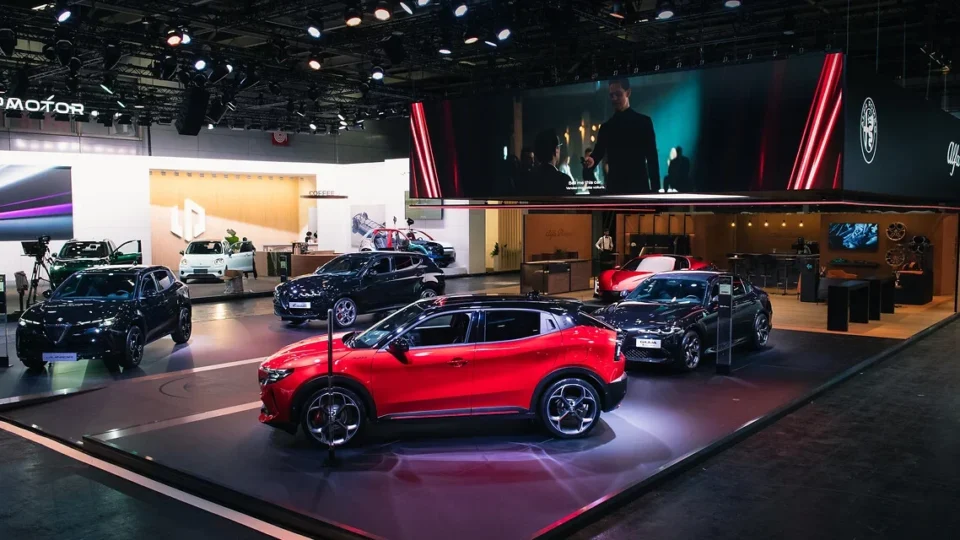 Vendas globais da Stellantis recuam em 2024: Impacto na América do Norte e Europa