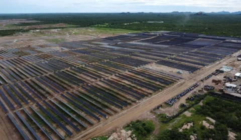 Mercedes-Benz aposta em energia solar para fábricas brasileiras