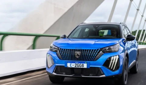 Peugeot E-2008: Mais potente e tecnológico