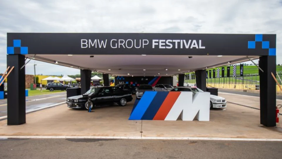 BMW Group Festival reúne 8 lançamentos do grupo em evento grandioso e repleto de parcerias no Autódromo do Velocitta