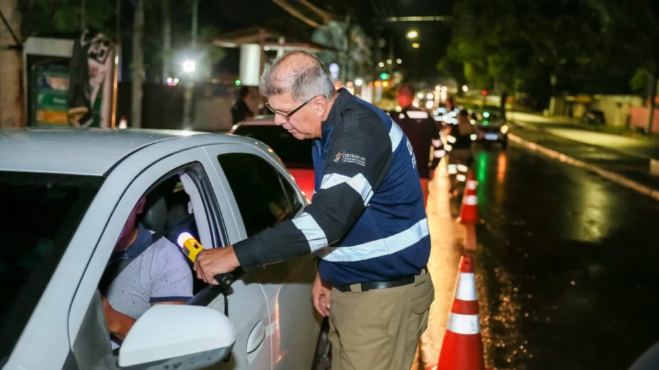 Detran-AM: Fiscalização de Trânsito aborda mais de 36 mil veículos em dez meses