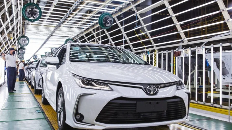 Corolla Cross supera o Corolla e se torna o carro mais vendido da Toyota no Brasil