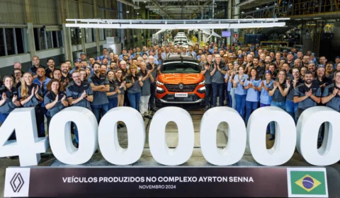 Renault Brasil celebra marca de 4 milhões de veículos produzidos no Paraná