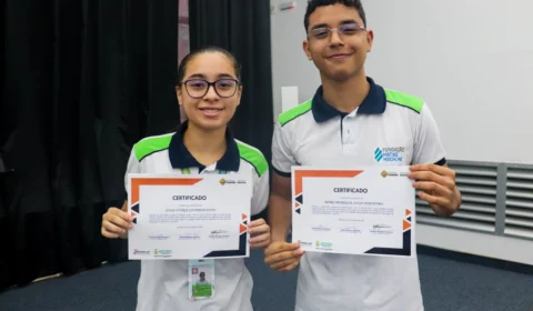 Detran Amazonas entrega 28 certificados do projeto ‘CNH na Escola’