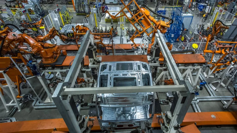 Segmento de caminhões e ônibus apresenta recuperação em 2024