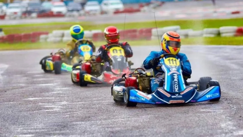Manaus acelera com a 1ª Copa de Kart HIPER ADEGA / FAZENDINHA