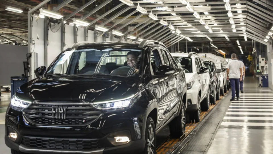 Stellantis amplia contratações no Brasil com 1,5 mil vagas até 2025