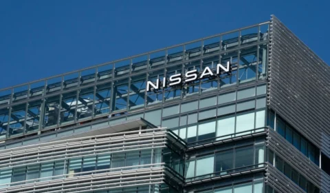 Nissan no centro de especulações: Foxconn sinaliza interesse em parceria, enquanto Renault avalia venda de participação