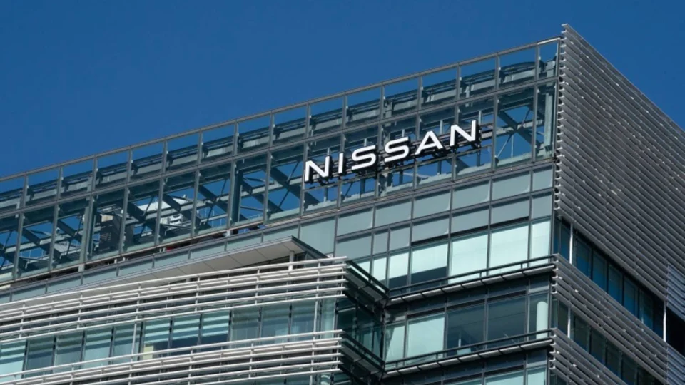 Nissan no centro de especulações: Foxconn sinaliza interesse em parceria, enquanto Renault avalia venda de participação