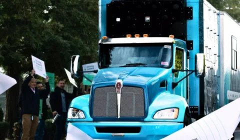 Caminhão a hidrogênio da Cummins bate recorde mundial ao rodar 2.906 km sem reabastecer