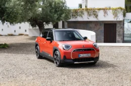 Novo MINI Aceman chega ao Brasil. Modelo totalmente novo e que marca a estreia da MINI em um segmento inédito.