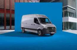 Mercedes-Benz Sprinter celebra 30 anos de sucesso internacional como referência da categoria