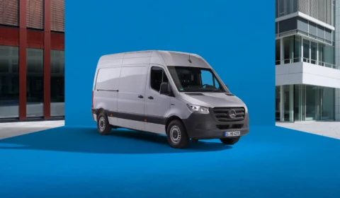 Mercedes-Benz Sprinter celebra 30 anos de sucesso internacional como referência da categoria