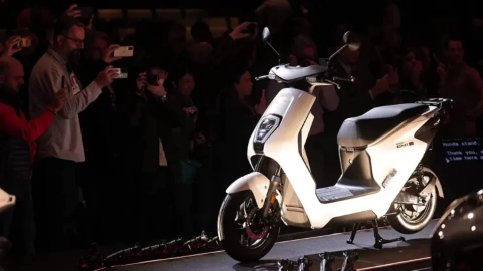 Elétricas no Brasil: Mercado de Motos a Bateria Ganha Força com Yamaha e Honda