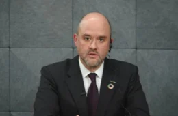 Nissan anuncia novo CEO e mudanças na direção para enfrentar crise e desafios globais