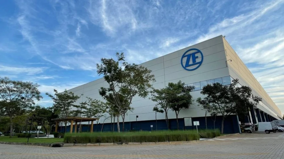 ZF registra faturamento global de € 41,4 bilhões em 2024 e reforça estratégia de realinhamento