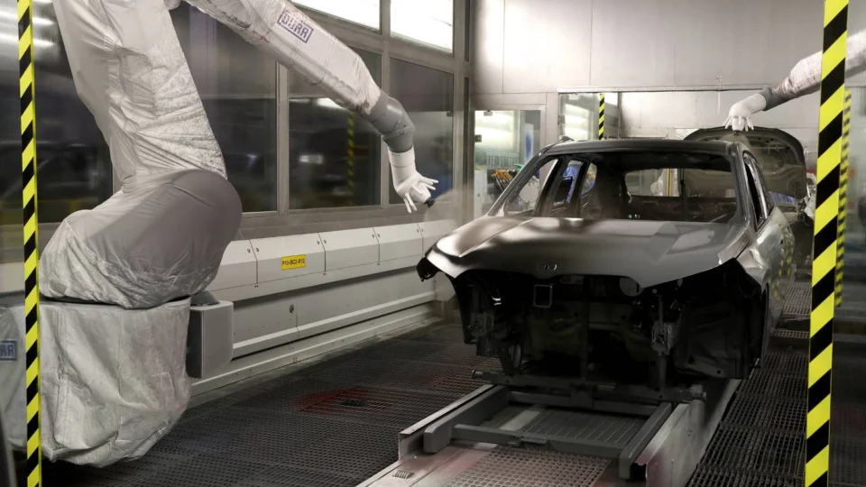 BMW Group Brasil adota bomba de calor sustentável em fábrica de Araquari e reduz emissões de CO₂