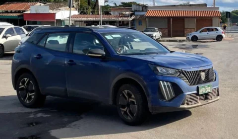 Peugeot 208 e 2008 GT ganham sistema híbrido leve para eficiência e economia