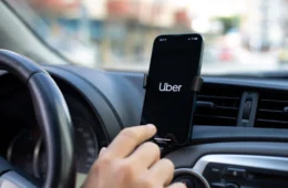 Brasil lidera ranking global de motoristas de Uber: 1,4 milhão de cadastrados e R$ 145 bi gerados em 10 anos