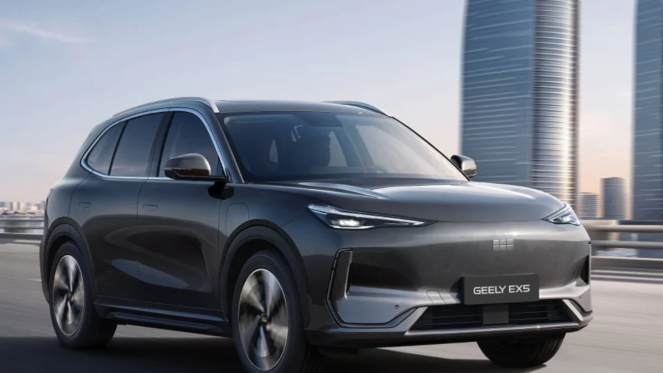Geely EX5: Importação confirmada no Brasil, mas produção local é adiada