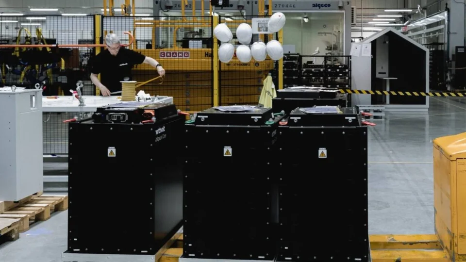 Scania adquire divisão industrial da Northvolt e fortalece presença no mercado de baterias para veículos pesados