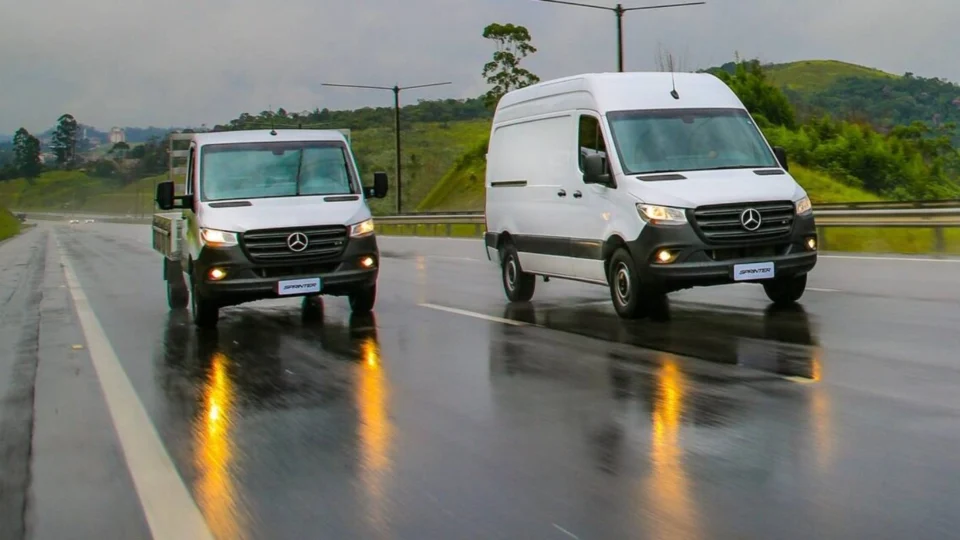 Mercedes-Benz lança Sprinter Street 317 com mais potência e agilidade urbana