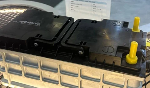 Moura Lança Baterias de Lítio 12V e 48V na Automec 2025 para Veículos Híbridos-Flex da América do Sul