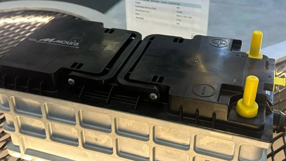 Moura Lança Baterias de Lítio 12V e 48V na Automec 2025 para Veículos Híbridos-Flex da América do Sul