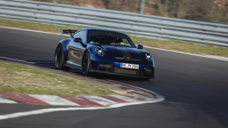 Porsche 911 GT3 Manual: O carro de produção mais rápido com câmbio manual em Nürburgring