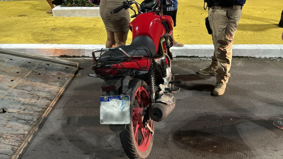 Detran-AM autua 41 condutores e remove 10 veículos em operação estratégica em Manaus