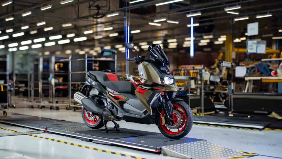 Nova BMW C 400 X: Produção inicia em Manaus com tecnologia avançada e estilo rugged