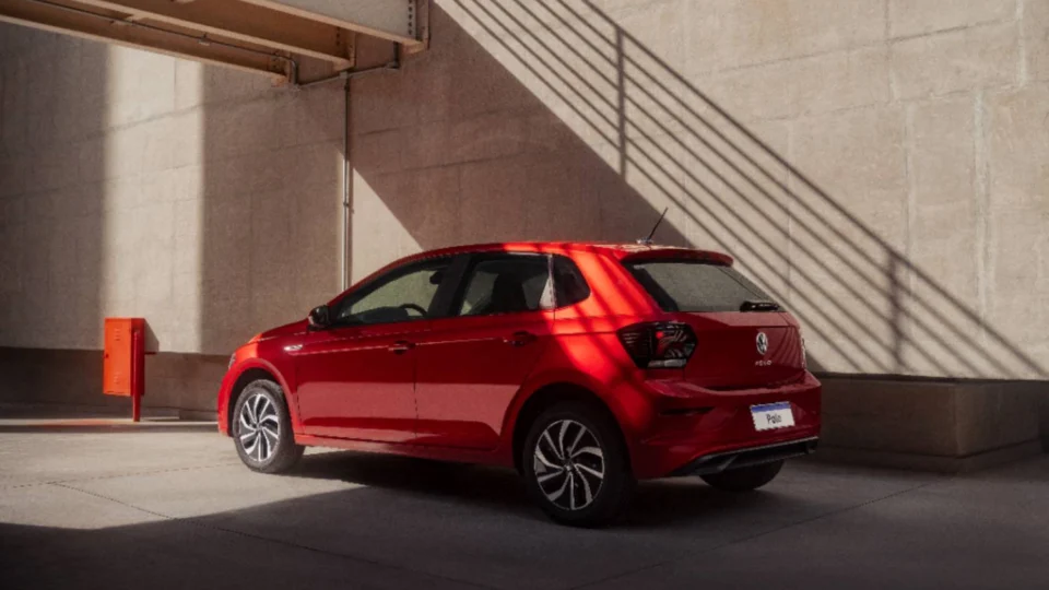 Volkswagen Polo lidera vendas no Brasil pelo segundo mês consecutivo e T-Cross domina Segmento SUV