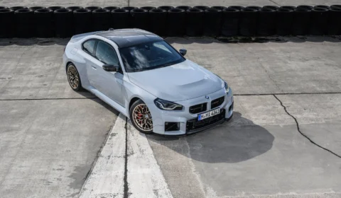 BMW M2 CS 2025: Edição limitada com 530 cv e design em fibra de carbono