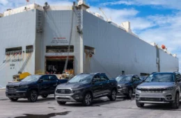 Stellantis bate recorde histórico com exportação de 4.006 veículos de goiana (PE) para a Argentina