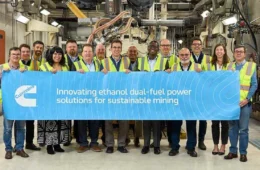 Cummins, Vale e Komatsu avançam em caminhão de mineração bicombustível Etanol/Diesel com testes do motor QSK60