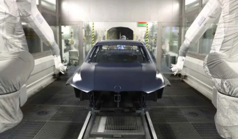 BMW celebra 45 mil unidades do Série 3 produzidas em Araquari com nova cor Arctic Race Blue