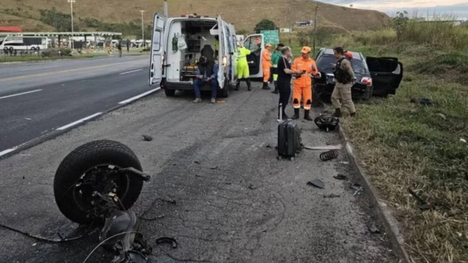 Cantor Fabiano Menotti escapa ileso de acidente grave na BR-040