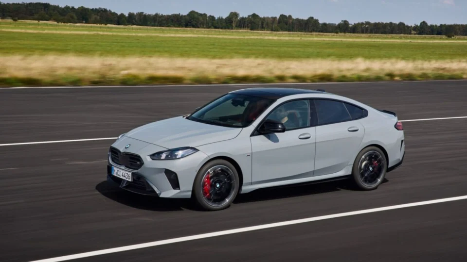 Novo BMW Série 2 Gran Coupé chega ao Brasil em duas versões e com até 317 cv de potência