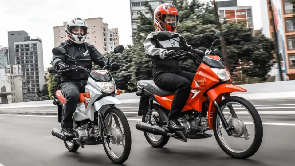 Mercado de motocicletas no Brasil cresce 10,33% em 2025, com Honda na liderança absoluta